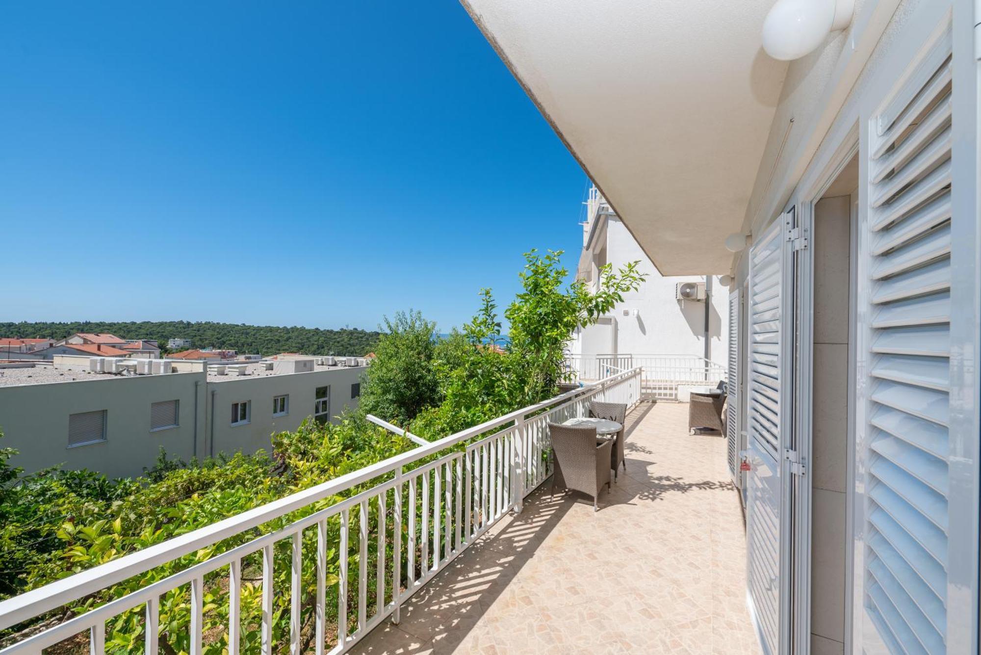 Apartmani Sani Makarska Exterior foto